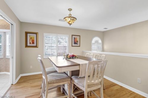 6195 Reserve Cir, Naples, FL 34119-4231