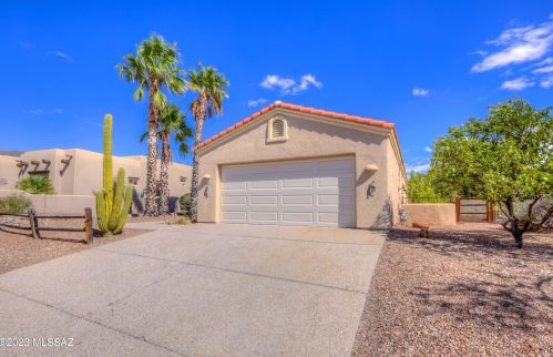 2001 Flying Q Ln, Tucson AZ  85713-6726 exterior