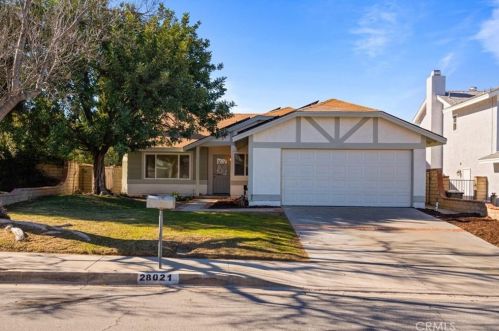 28021 Tupelo Ridge Dr, Santa Clarita, CA 91354-1326