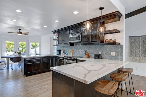 54404 Avenida Madero, La Quinta CA  92253-3620 exterior