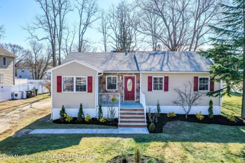 58 Richardson Ave, Tinton Falls NJ  07724-1313 exterior