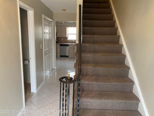 5 Kolas Ct, Middletown NJ  07748-5153 exterior