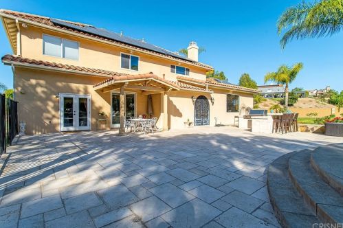 22140 Rolling Ridge Dr, Santa Clarita CA  91350-3308 exterior
