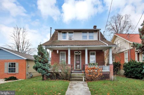 516 Middle St, Gettysburg, PA 17325-1952