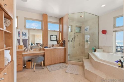 3328 Crown Pt Dr, San Diego CA 92109-6711 exterior