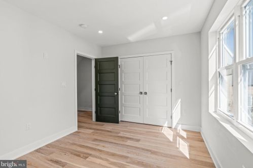 1155 18th St, Philadelphia PA  19146-3052 exterior