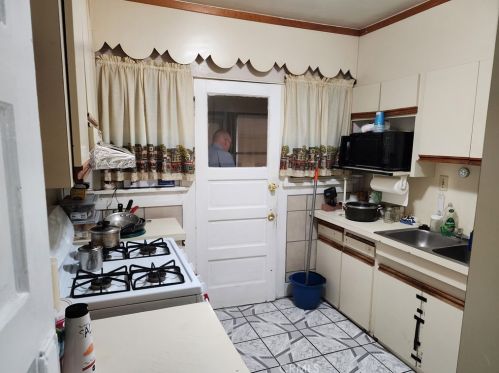 2108 Lime Ave, Long Beach CA  90806-4821 exterior