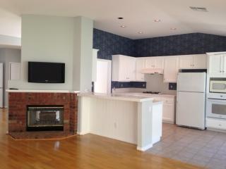 2339 Gillingham Cir, Thousand Oaks CA  91362-1608 exterior