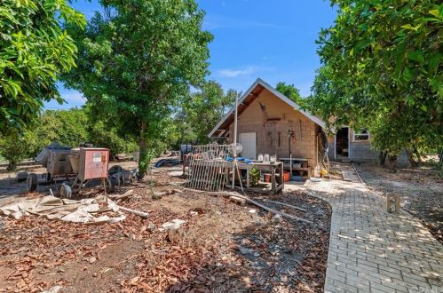 2595 Gibson St, Riverside CA  92503-6329 exterior