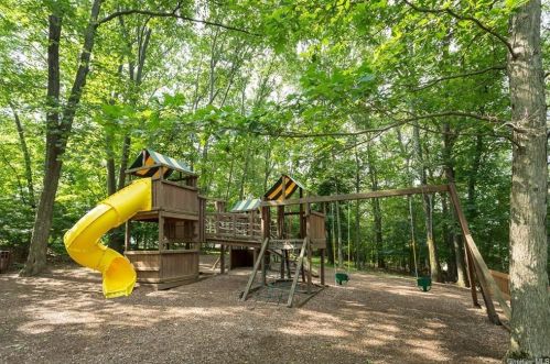 150 Overlook Ave, Peekskill NY  10566-3009 exterior