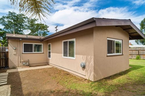 4551 Mount La Platta Pl, San Diego CA 92117-3045 exterior