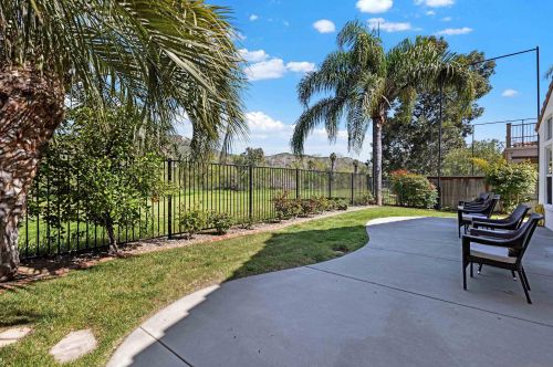 2346 Fallbrook Pl, Escondido CA  92027-6738 exterior