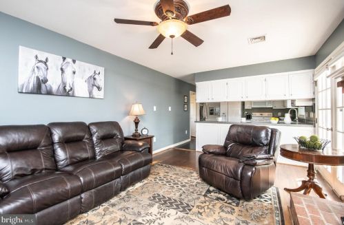 20557 Gleedsville Rd, Leesburg VA 20175-6532 exterior