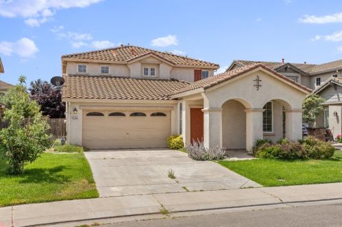 2228 Clock Tower Ct, Riverbank CA  95367-9427 exterior