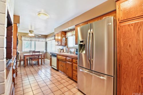 1056 Knollcrest Dr, Covina CA 91724-3435 exterior