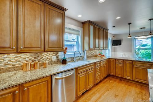 839 Ogden St, Denver CO 80210-4522 exterior