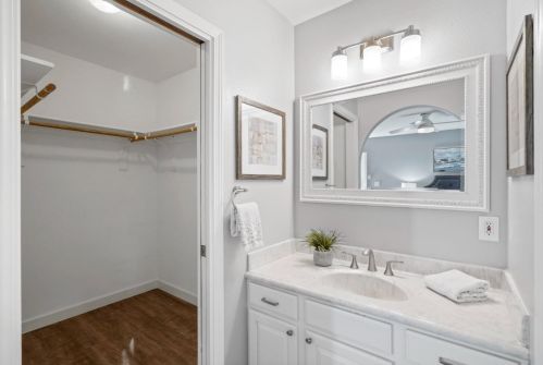 584 Bryan Ave, Sunnyvale CA  94086-6422 exterior