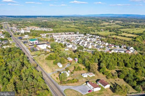 33456 Old Valley Pike, Strasburg VA  22657-3702 exterior