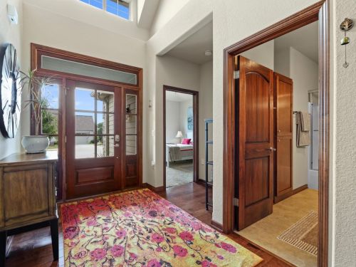 3508 Hawthorn Hill Dr, Waukesha, WI 53188-2551