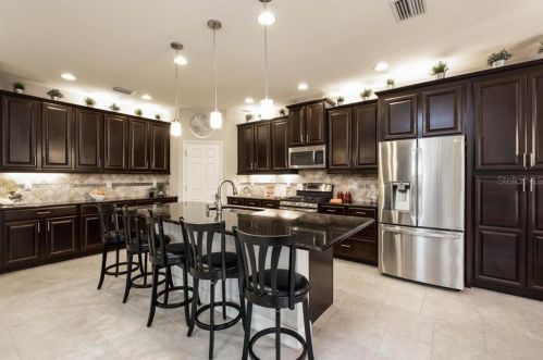 7308 Milestone Dr, Ruskin FL  33572-1740 exterior