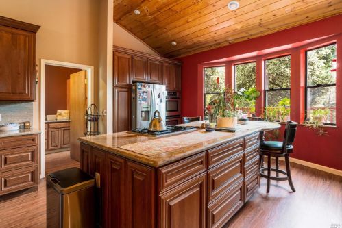 4116 Blackhawk Dr, Willits CA  95490-8777 exterior