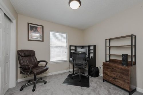 1529 Lindby Dr, Lewisville TX  75028-3624 exterior