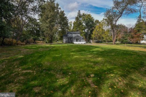 380 Ivy Mills Rd, Glen Mills PA  19342-1424 exterior