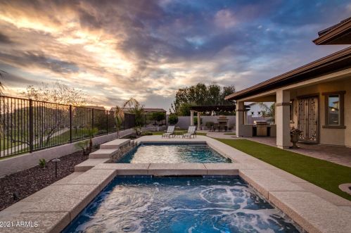 3793 Carob Dr, Gilbert, AZ 85298-8505