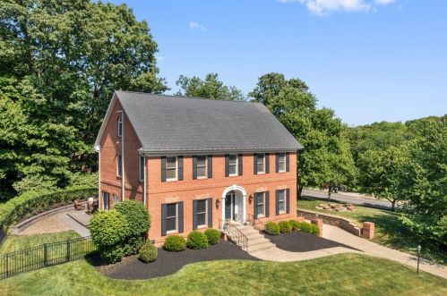 600 Stonehaven Ct, Gibsonia, PA 15044-6024