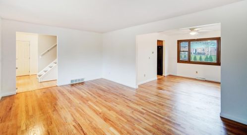 831 Carini Ln, Cincinnati, OH 45218-1511