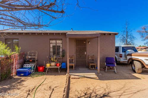 119 Ohio St, Tucson, AZ 85714-2943
