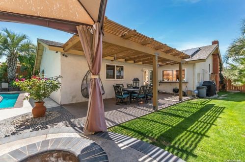 12615 Via Diego, Lakeside CA  92040-5042 exterior