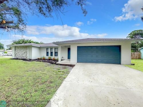 1701 Ridgewood St, Fort Pierce, FL 34952-6553