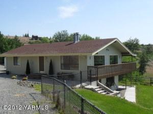 441 Sole Rd, Selah WA  98942-9236 exterior