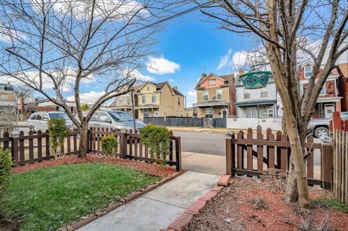 116 17th Ave, Whitaker PA  15120-1810 exterior