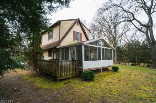 83 Voit Ave, Lincoln Park NJ  07035-1039 exterior