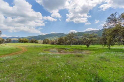 29865 Watts Valley Rd, Tollhouse, CA 93667-8700