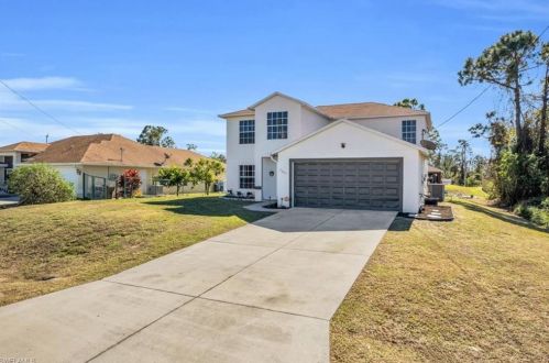 3705 27th St, Lehigh Acres, FL 33976-4204