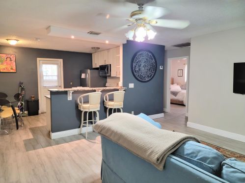 2332 Pineway Dr, West Palm Beach, FL 33415-7227
