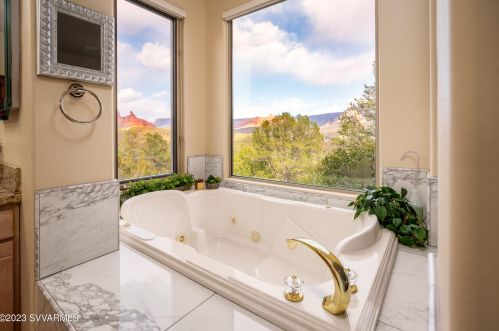 215 Calle Francesca, Sedona AZ 86336-4761 exterior