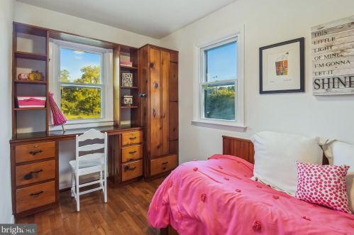 13100 Furnace Mountain Rd, Lovettsville VA  20180-2418 exterior