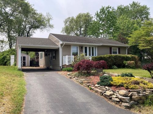 70 Great Plain Rd, Norwich CT  06360-6531 exterior