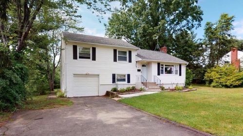 5 Craigmore Rd, Bloomfield, CT 06002-2508