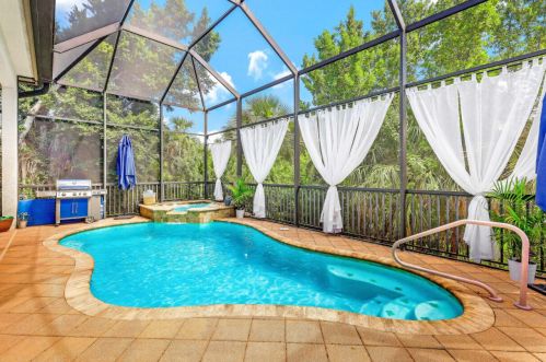 350 Gumbo Limbo Ln, Marco Island FL  34145-1865 exterior