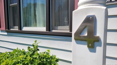 4 5th St, Danbury CT  06810-5704 exterior