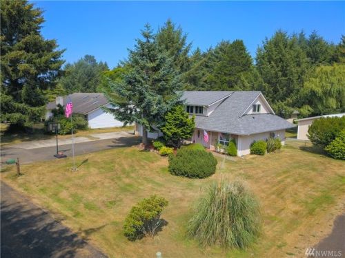 35 Sunset Blvd, Hoquiam, WA 98550-9704