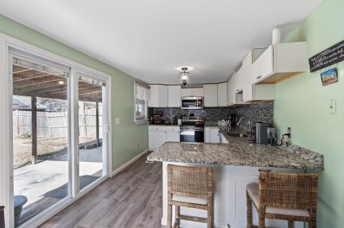 15 Sawyer St, Nashua NH  03060-3740 exterior