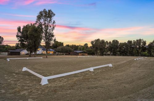 3355 Dove Hollow Rd, Encinitas CA  92024-7240 exterior