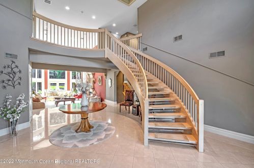 24 Dora Ln, Holmdel Village NJ  07733-1671 exterior