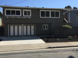 1235 Alicante Dr, Pacifica, CA 94044-4306